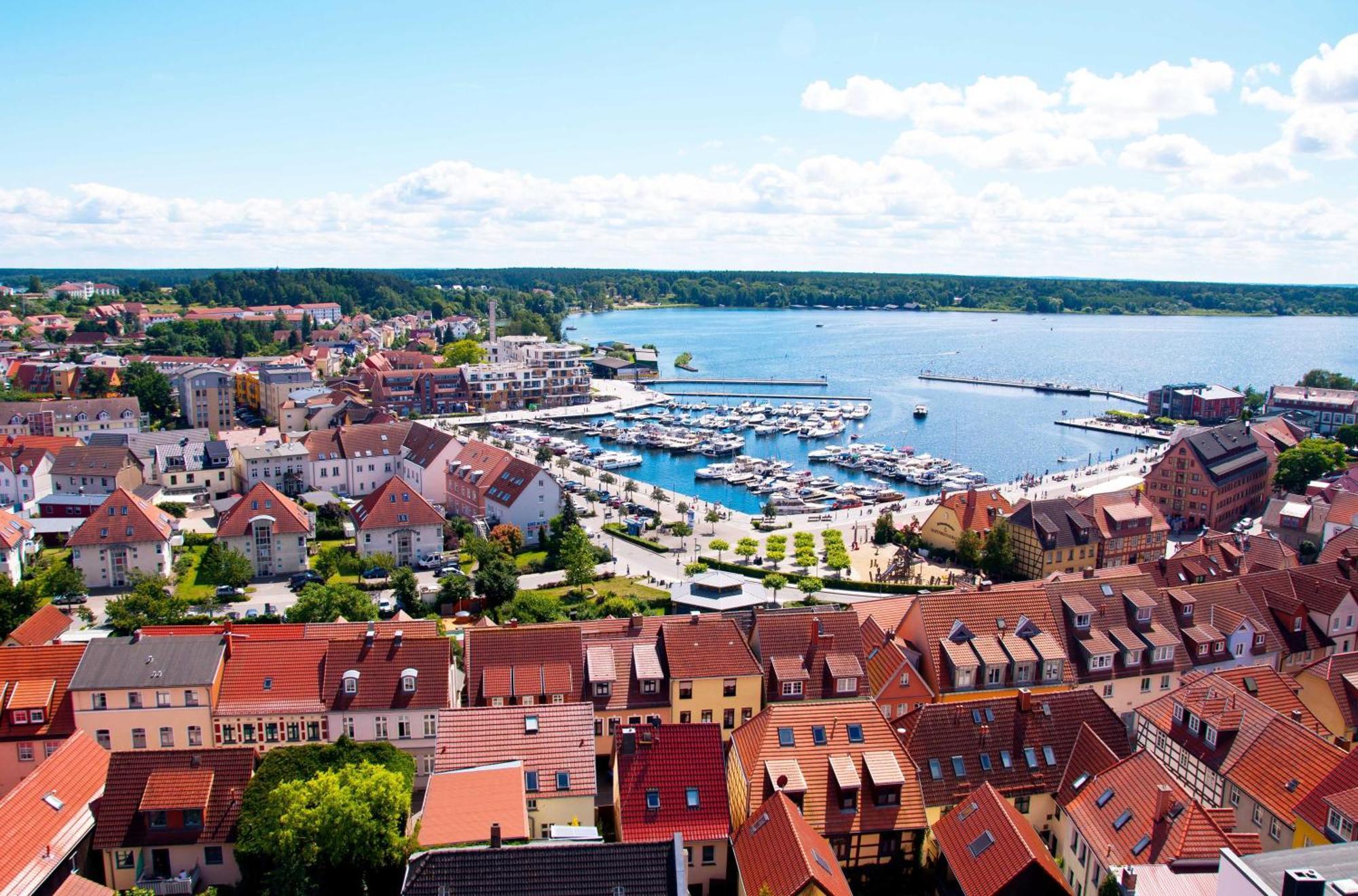 Hafenpanorama Waren (Müritz)